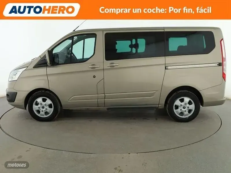 Usado Ford Tourneo Titanium 155 CV (114 kW) 2015 Beige Monovolumen