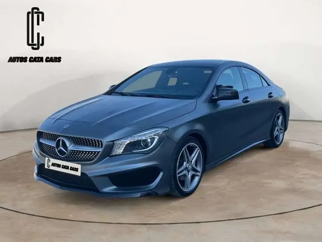 Usado Mercedes CLA200 AMG line 136 CV (100 kW) 2016 Gris Coupe