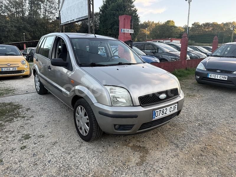 Beige Usado 2003 Ford Fusion Berlina | 2300 € (Precio justo) - Imagen 1/4