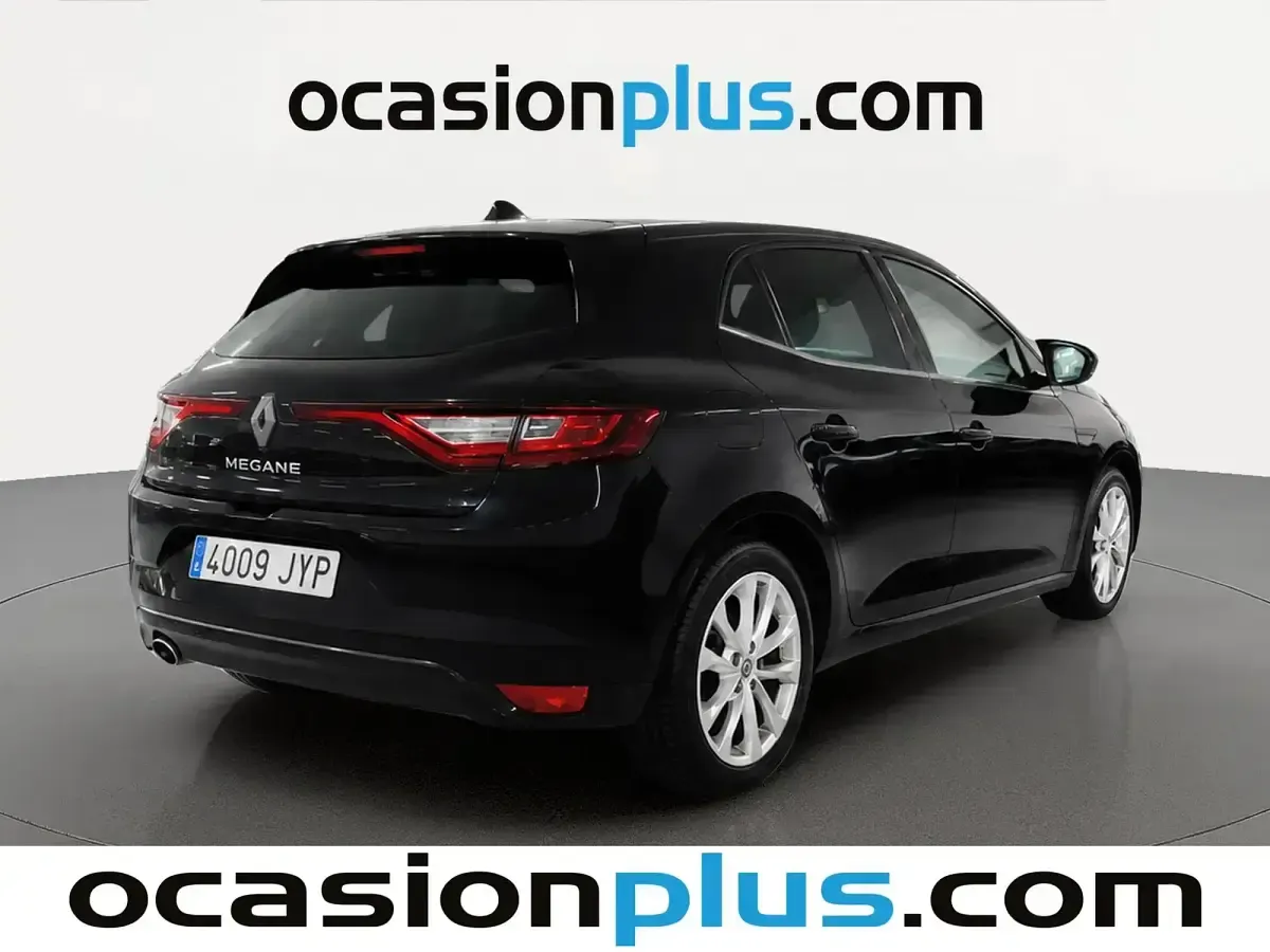 Usado Renault Mégane III Zen 130 CV (95 kW) 2016 Negro Berlina