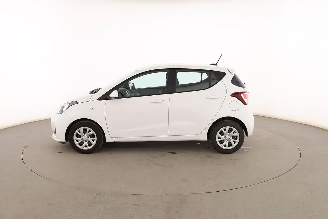 Usado Hyundai i10 67 CV (49 kW) 2019 Blanco Utilitario