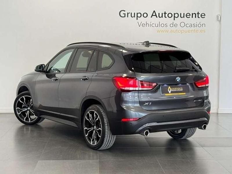 Usado BMW X1 Comfort Edition 150 CV (110 kW) 2022 Gris SUV