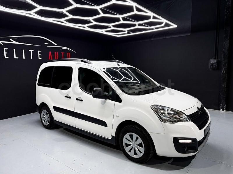 Usado Citroën Berlingo Feel 130 CV (95 kW) 2019 Blanco Monovolumen