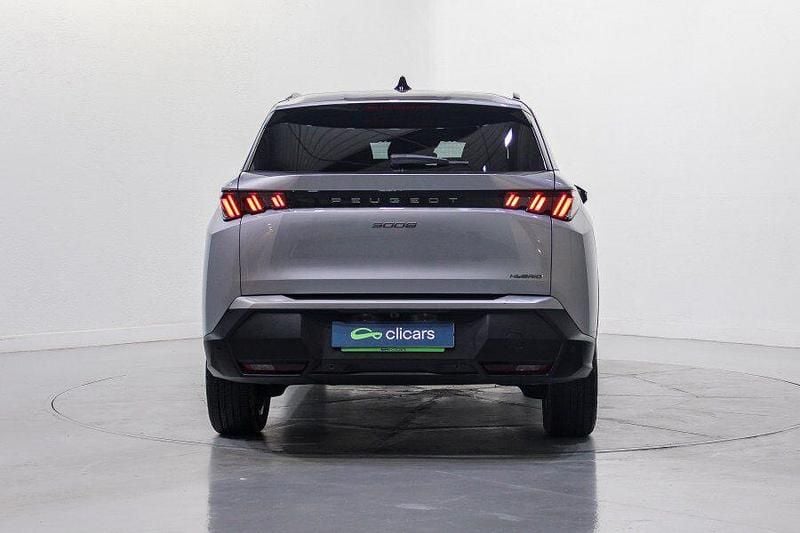 Usado Peugeot 5008 Allure 136 CV (100 kW) 2025 Gris / plata SUV