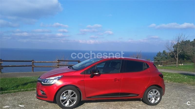 Rojo Usado 2016 Renault Clio IV LIMITED Berlina | 7250 € (Precio justo) - Imagen 1/2