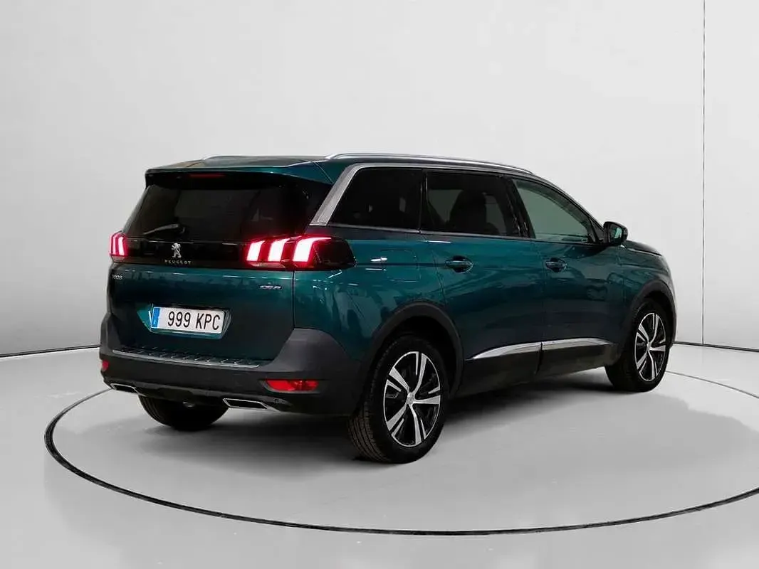 Usado Peugeot 5008 Allure 120 CV (88 kW) 2018 Verde SUV