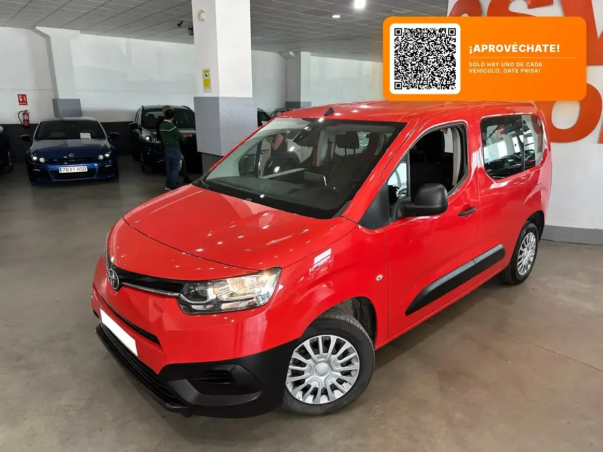 Usado Toyota Proace Verso Active 131 CV (96 kW) 2023 Rojo Familiar