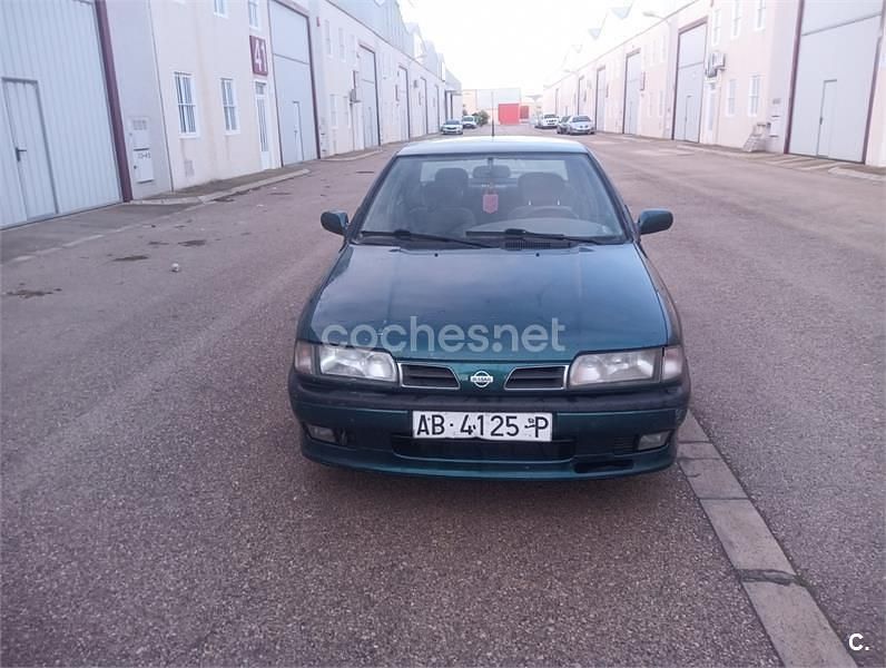 Usado Nissan Primera 75 HP (55 kW) 1996 Verde Carrinha