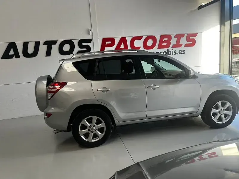 Usado Toyota RAV4 Advance 150 CV (110 kW) 2011 Gris / plata SUV
