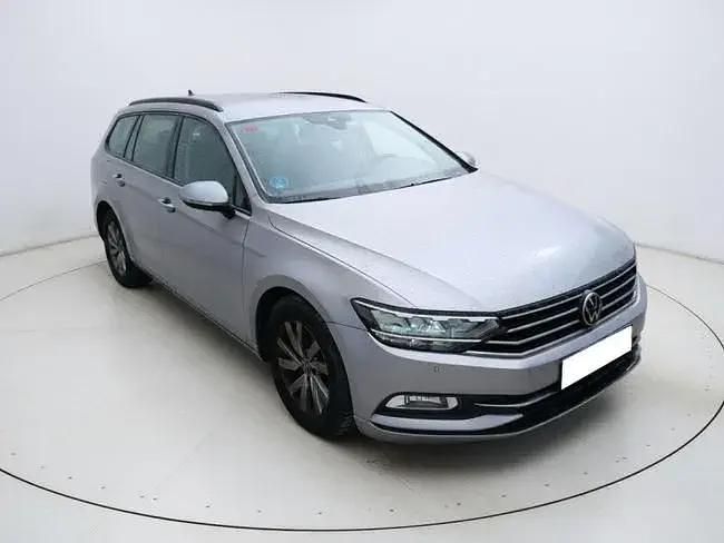 Usado VW Passat Business 150 CV (110 kW) 2020 Gris Familiar