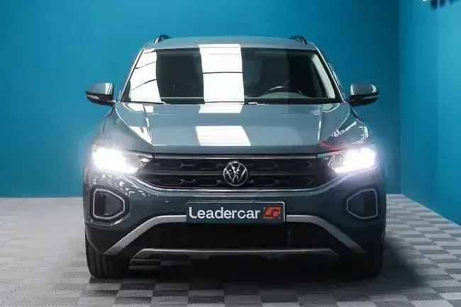 Usado VW T-Roc Life 150 CV (110 kW) 2023 Azul SUV