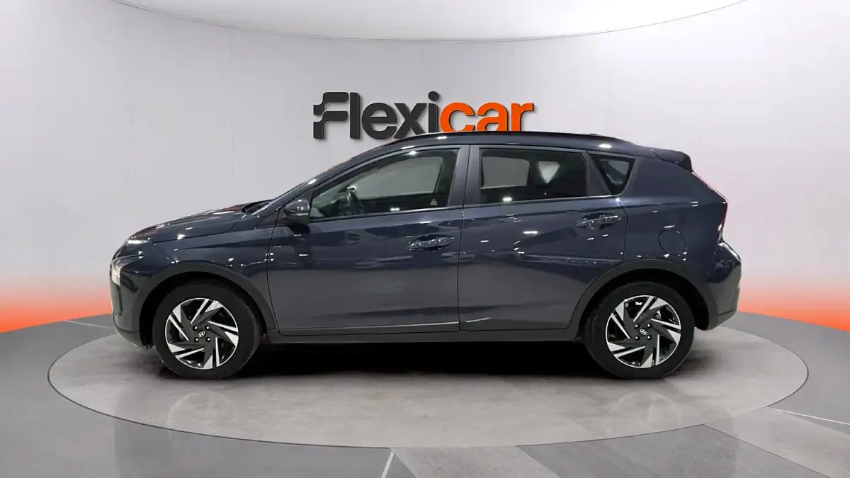 Usado Hyundai Bayon 84 CV (61 kW) 2023 Gris SUV