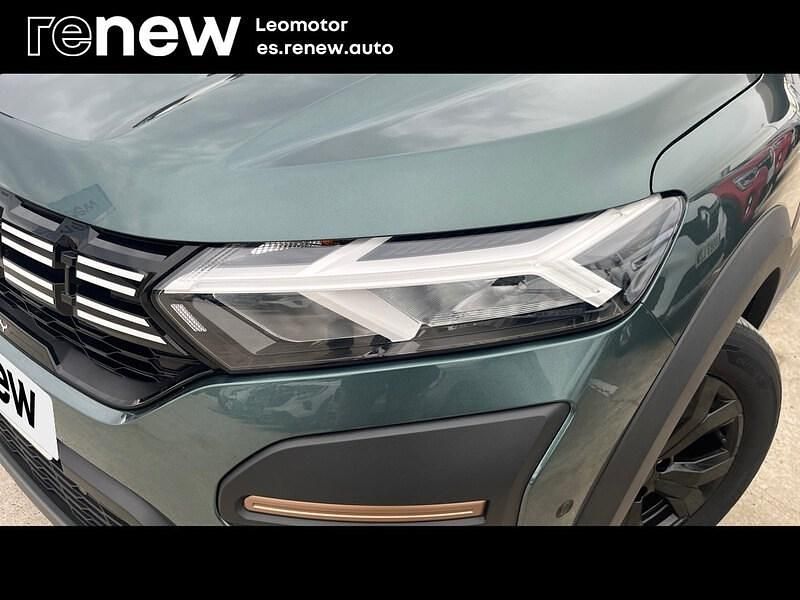 Usado Dacia Sandero Extreme 100 CV (73 kW) 2025 Verde Berlina