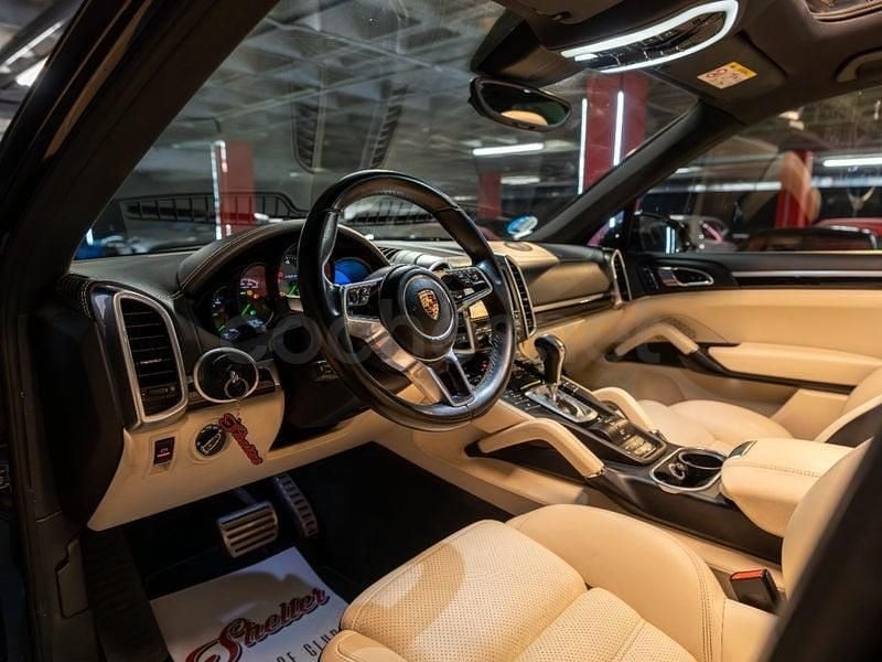 Usado Porsche Cayenne S E-Hybrid 416 CV (305 kW) 2016 Negro SUV