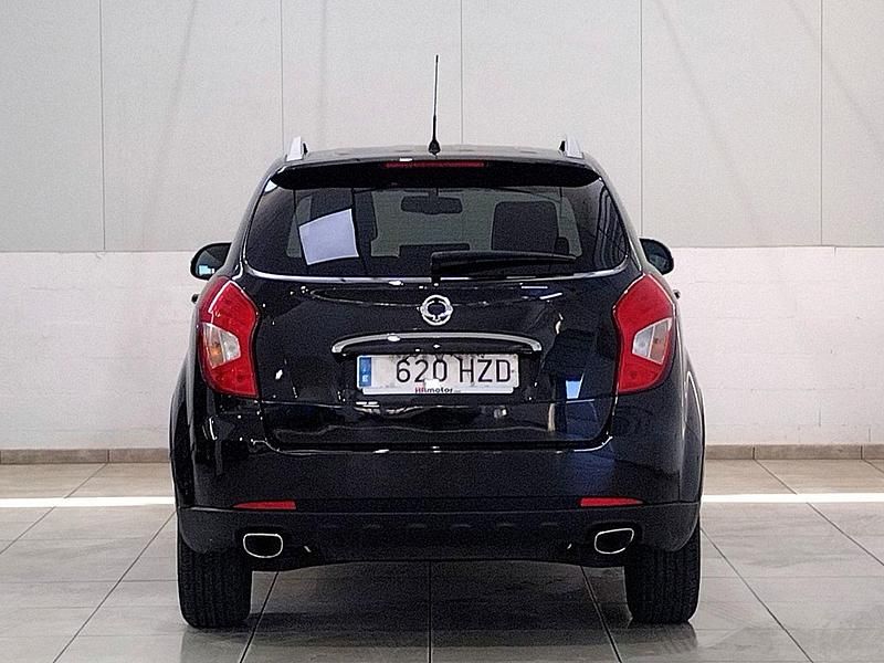 Usado SsangYong Korando Limited 151 CV (111 kW) 2014 Negro SUV