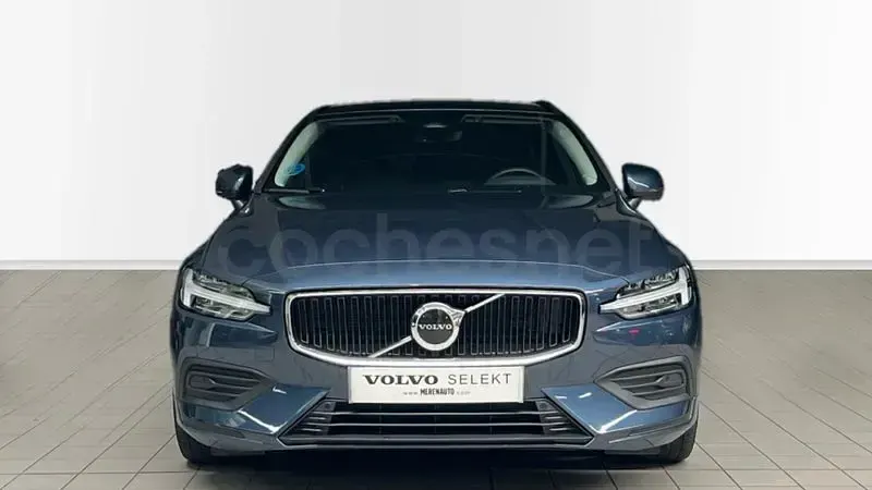 Usado Volvo V60 Core 197 CV (144 kW) 2022 Azul Familiar