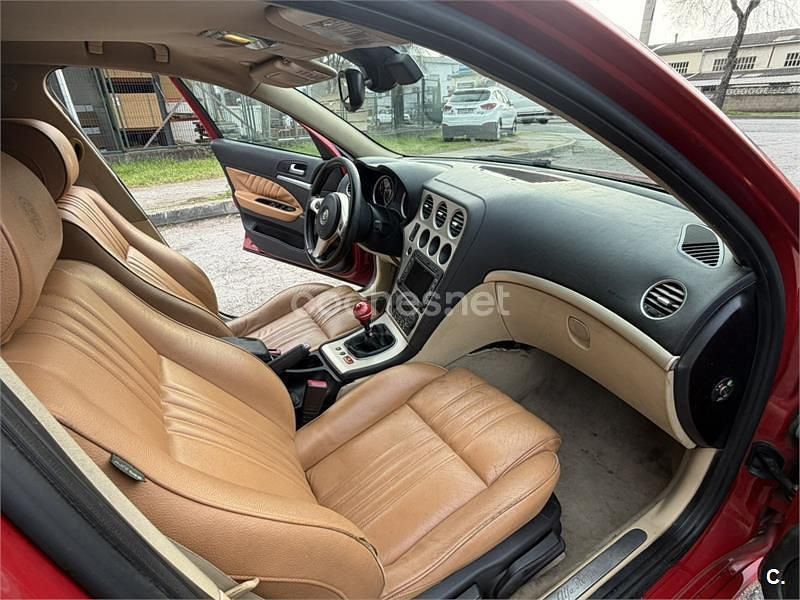 Usado Alfa Romeo 159 185 CV (136 kW) 2007 Rojo Berlina