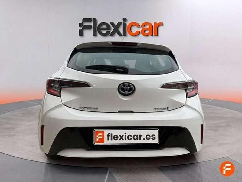 Käytetty Toyota Corolla Active 122 HP (89 kW) 2020 Valkoinen Viistoperä