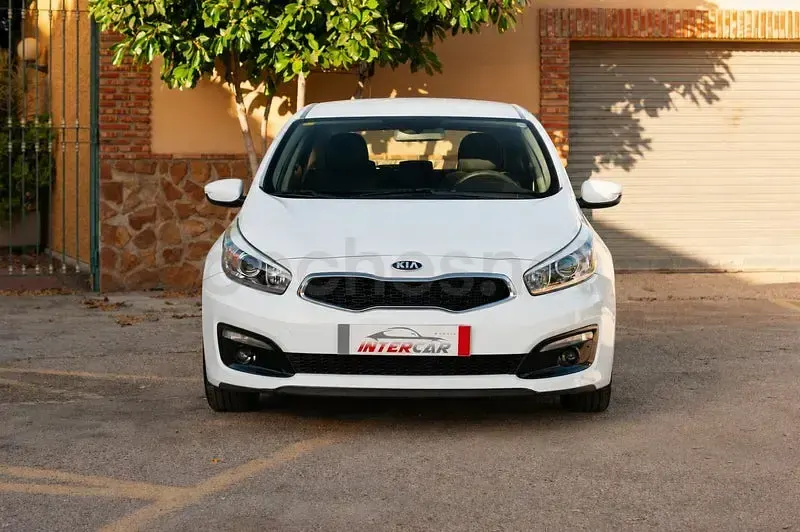 Usado Kia Ceed GT 90 CV (66 kW) 2017 Blanco Berlina