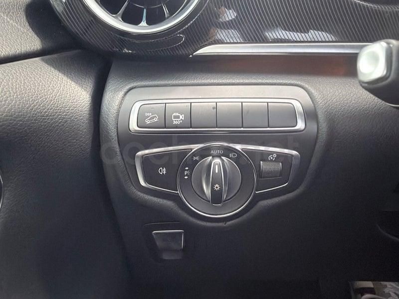 Usado Mercedes V220 Style 163 CV (119 kW) 2024 Gris / plata Monovolumen