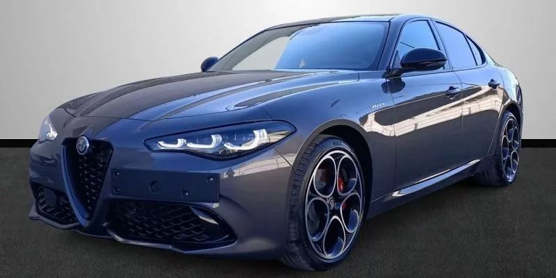 Gris Nuevo 2025 Alfa Romeo Giulia Veloce Berlina | 44.899 € (Super precio) - Imagen 1/4