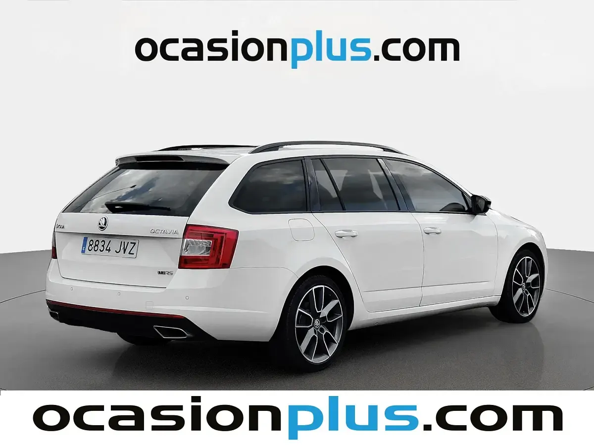 Usado Skoda Octavia RS 184 CV (135 kW) 2017 Blanco Familiar