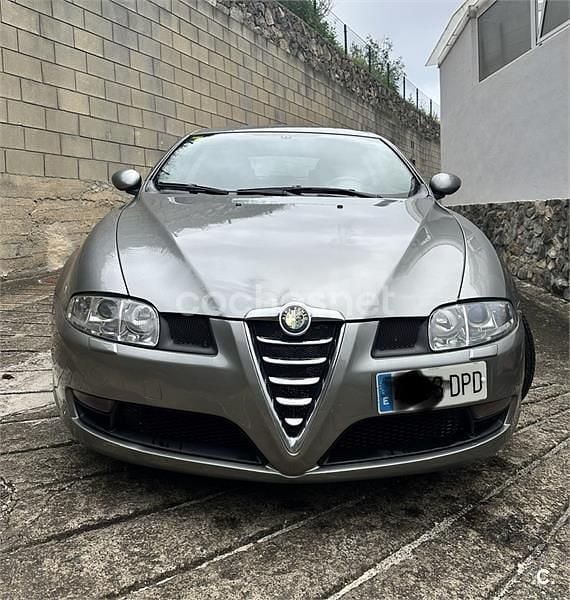 Usado Alfa Romeo GT Distinctive 165 CV (121 kW) 2005 Gris / plata Coupe