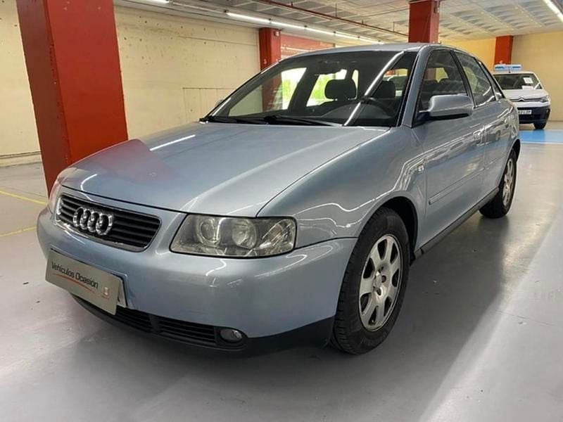 Usado Audi A3 Ambiente 102 CV (75 kW) 2003 Azul Utilitario