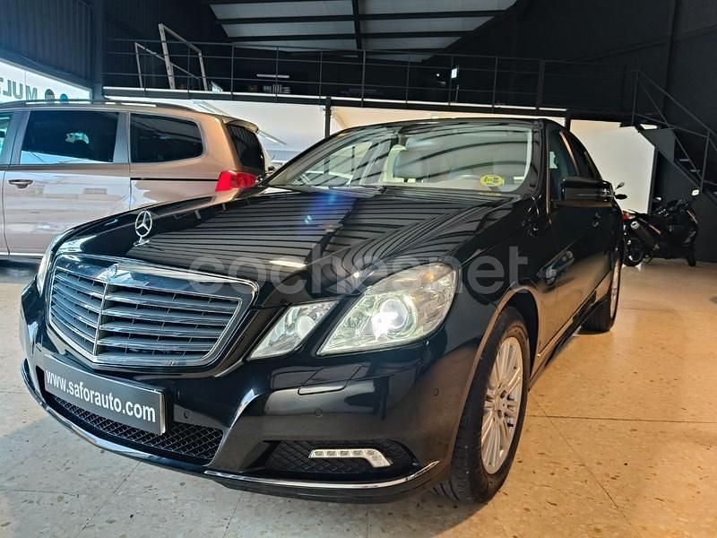 Usado Mercedes E250 Elegance 204 CV (150 kW) 2009 Negro Berlina