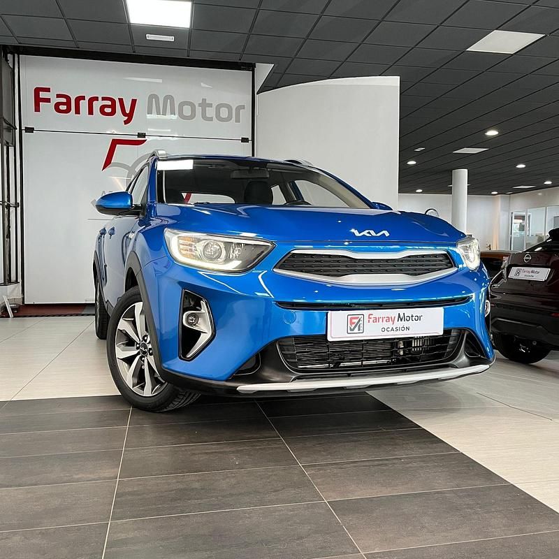 Usado Kia Rio 100 CV (73 kW) 2022 Azul
