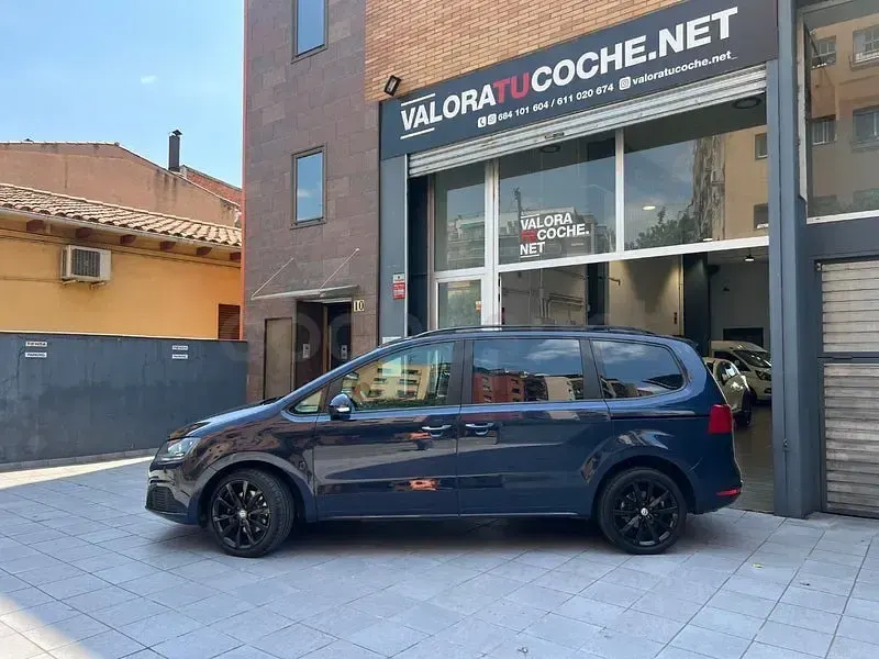 Usado Seat Alhambra Reference 140 CV (102 kW) 2011 Azul Monovolumen