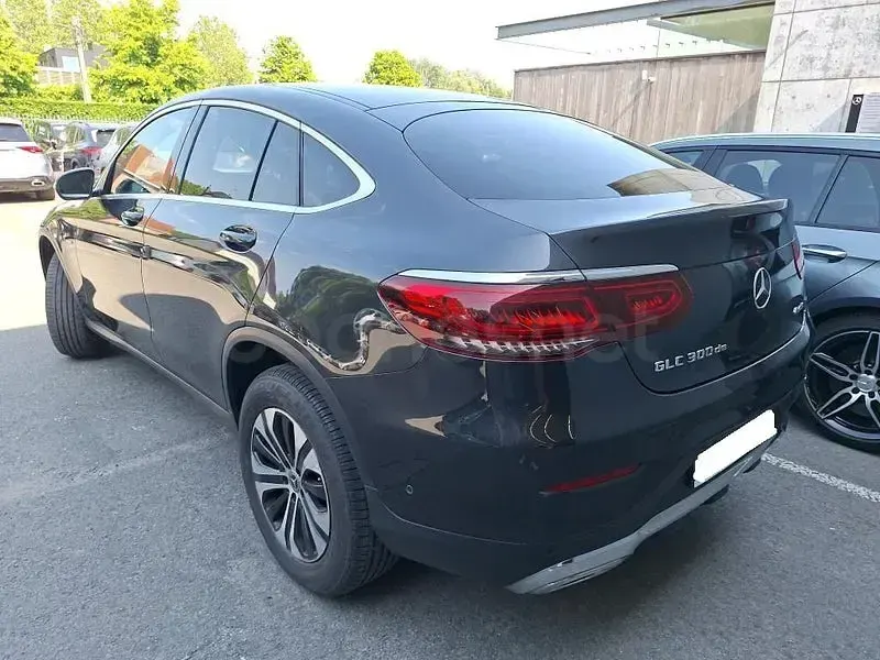 Usado Mercedes GLC300de 306 CV (225 kW) 2021 Marrón Coupe