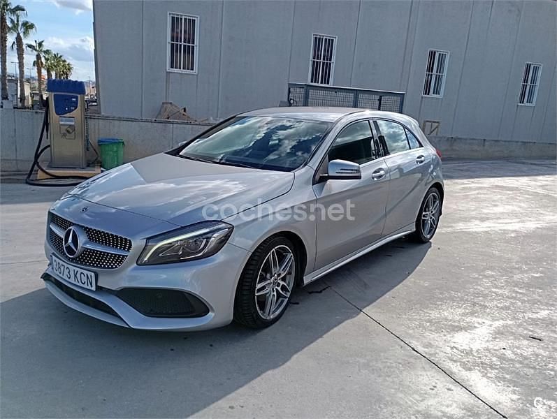 Usado Mercedes A200 136 CV (100 kW) 2018 Gris / plata Berlina