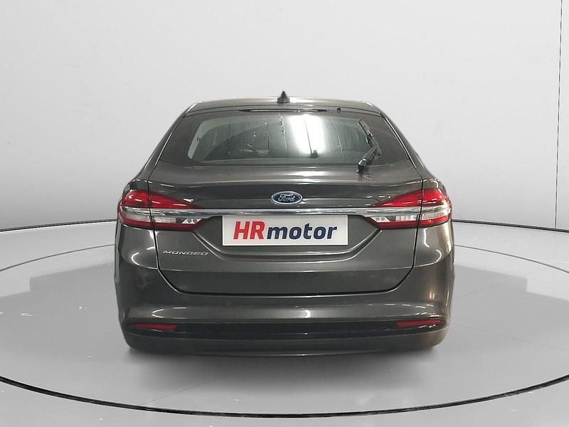 Usado Ford Mondeo Titanium 150 CV (110 kW) 2020 Gris Berlina