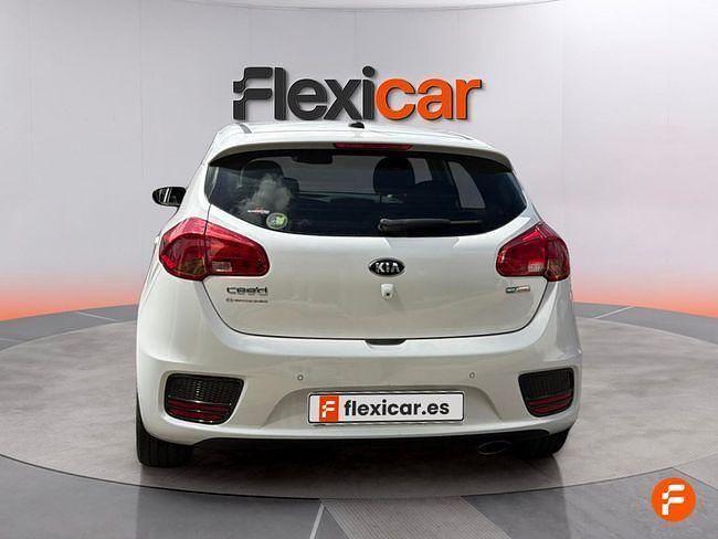 Usado Kia Ceed Plus 100 CV (73 kW) 2017 Blanco Utilitario