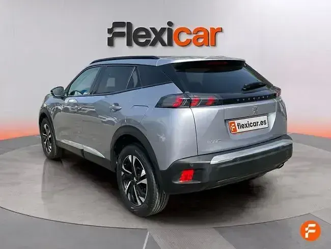 Usado Peugeot 2008 Active 100 CV (73 kW) 2022 Gris SUV