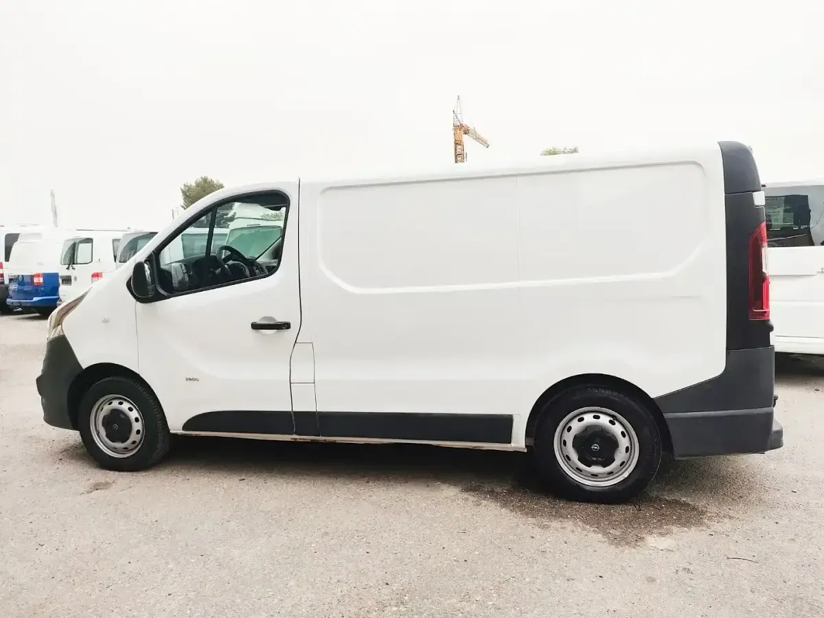 Usado Opel Vivaro Expression 120 CV (88 kW) 2019 Blanco Monovolumen