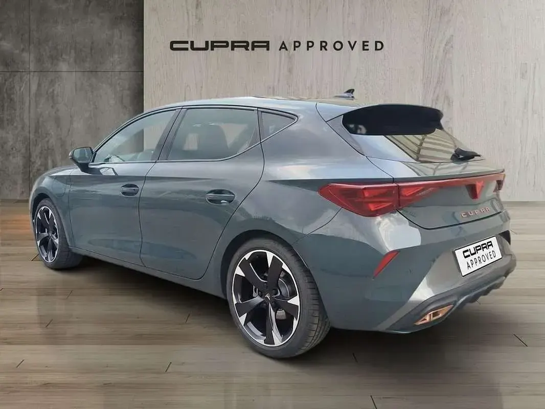 Usado Cupra Leon 150 CV (110 kW) 2025 Azul Utilitario