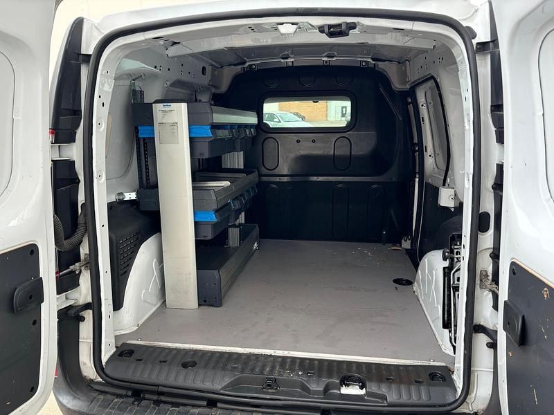 Usado Renault Kangoo 95 CV (69 kW) 2020 Blanco Utilitario