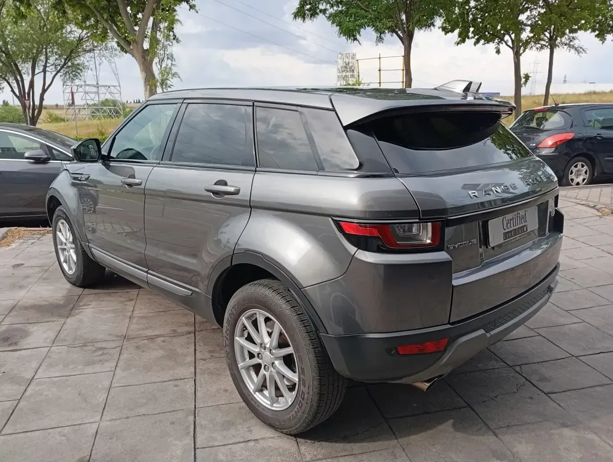 Usado Land Rover Range Rover evoque Pure 150 CV (110 kW) 2017 Gris