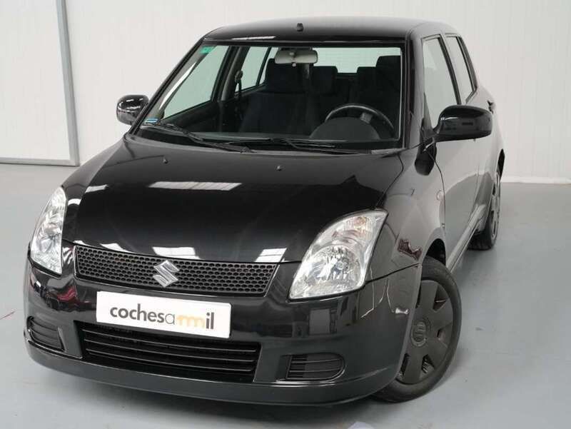 Negro Usado 2005 Suzuki Swift GL Utilitario | 3700 € (Precio justo) - Imagen 1/4