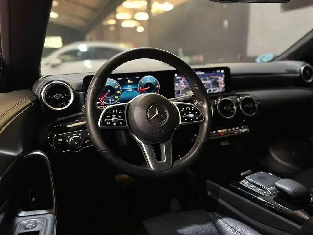 Usado Mercedes CLA200 150 CV (110 kW) 2022 Gris Coupe