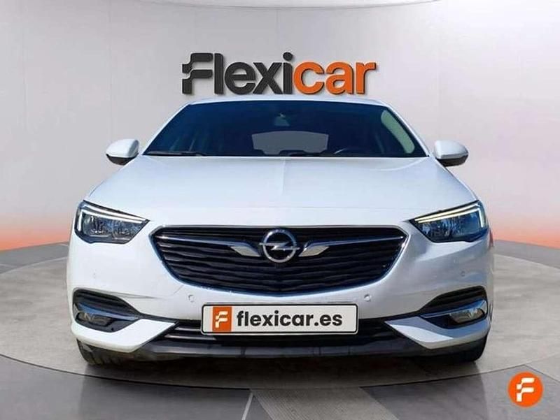 Usado Opel Insignia Innovation 136 CV (100 kW) 2020 Blanco Berlina