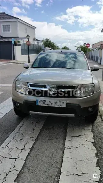 Usado Dacia Duster Lauréate 105 CV (77 kW) 2012 Gris / plata SUV