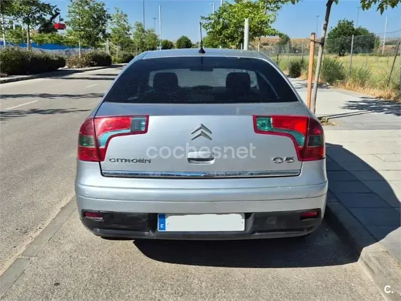 Usado Citroën C5 110 CV (80 kW) 2006 Gris / plata Berlina