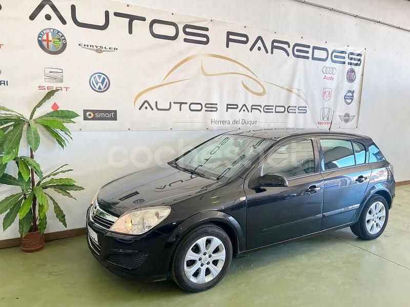 Blanco Usado 2008 Opel Astra Energy Berlina | 4499 € (Un poco caro) - Imagen 1/4