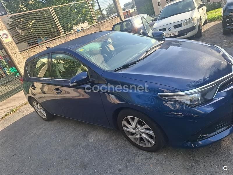Azul Usado 2016 Toyota Auris Active Berlina | 8500 € (Buen precio) - Imagen 1/4