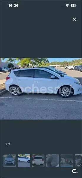 Usado Toyota Auris Live 90 CV (66 kW) 2014 Blanco Berlina