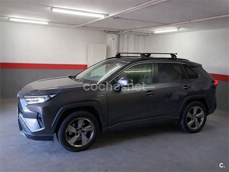 Usado Toyota RAV4 Hybrid Advance 218 CV (160 kW) 2021 Gris / plata SUV