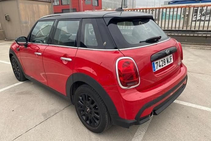 Usado Mini Cooper 137 CV (100 kW) 2023 Rojo Utilitario